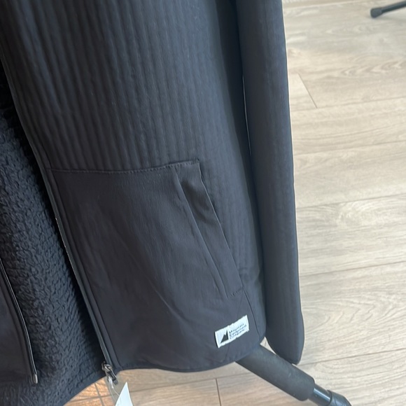 Lined Zip Up sweater - MEC, brand new - Picture 3 of 6